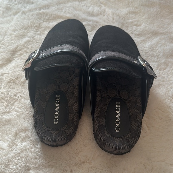 Worn once Coach slides 🖤 - Picture 2 of 5